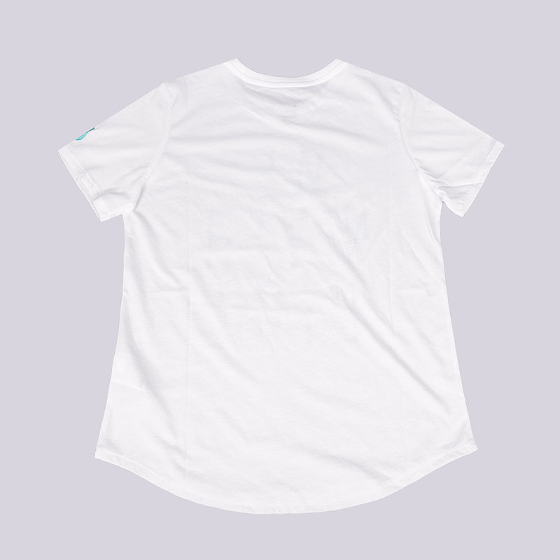 Женская футболка Nike We Never Stop Tee (857913-100)  - цена, описание, фото 2